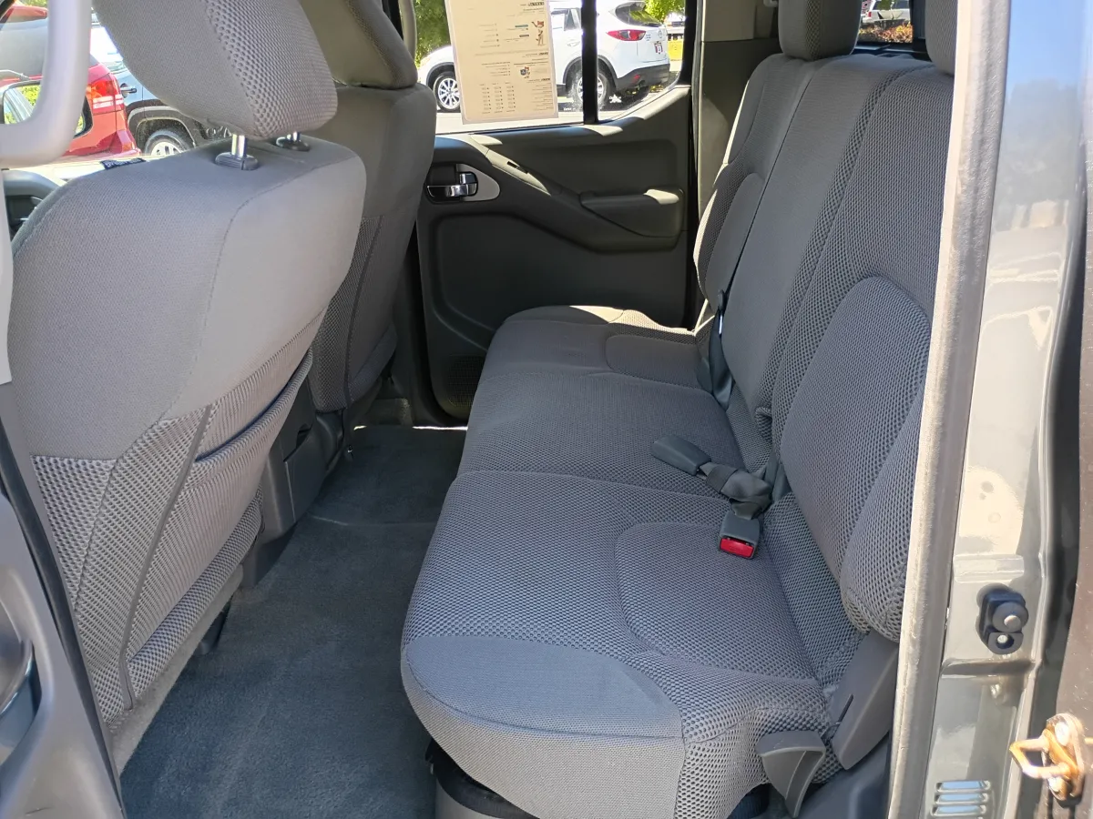 2016 Nissan Frontier — image 6