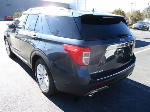 2023 Ford Explorer — image 3
