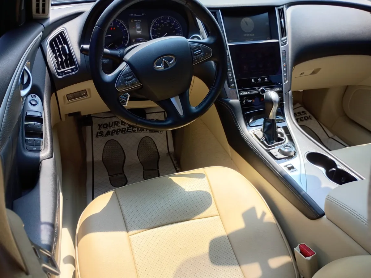 2014 Infiniti Q50 — image 4