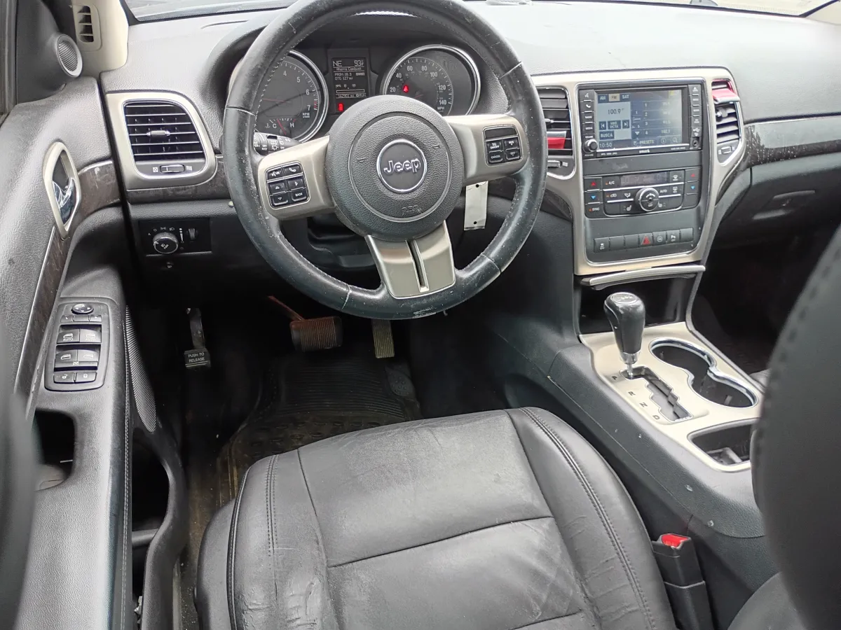2011 Jeep Grand Cherokee — image 4
