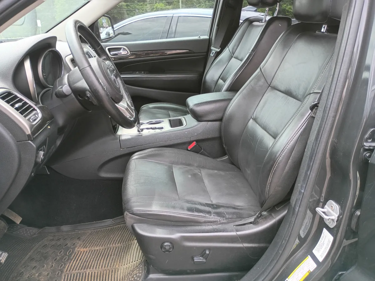 2011 Jeep Grand Cherokee — image 6