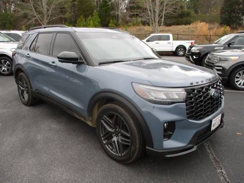 2025 Ford Explorer — image 2