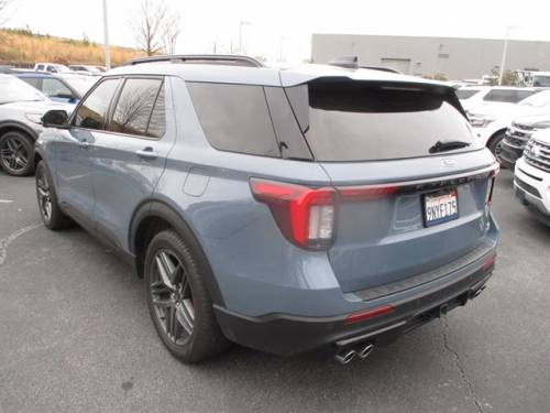 2025 Ford Explorer — image 3