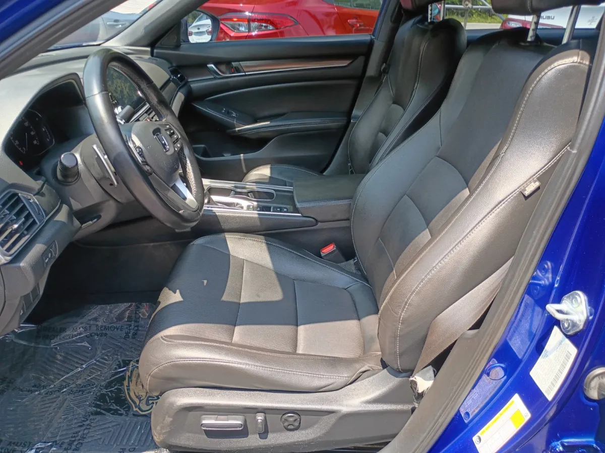 2021 Honda Accord — image 6