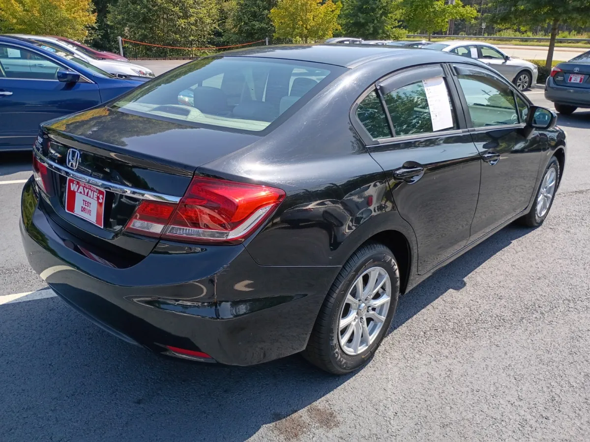 2015 Honda Civic — image 3