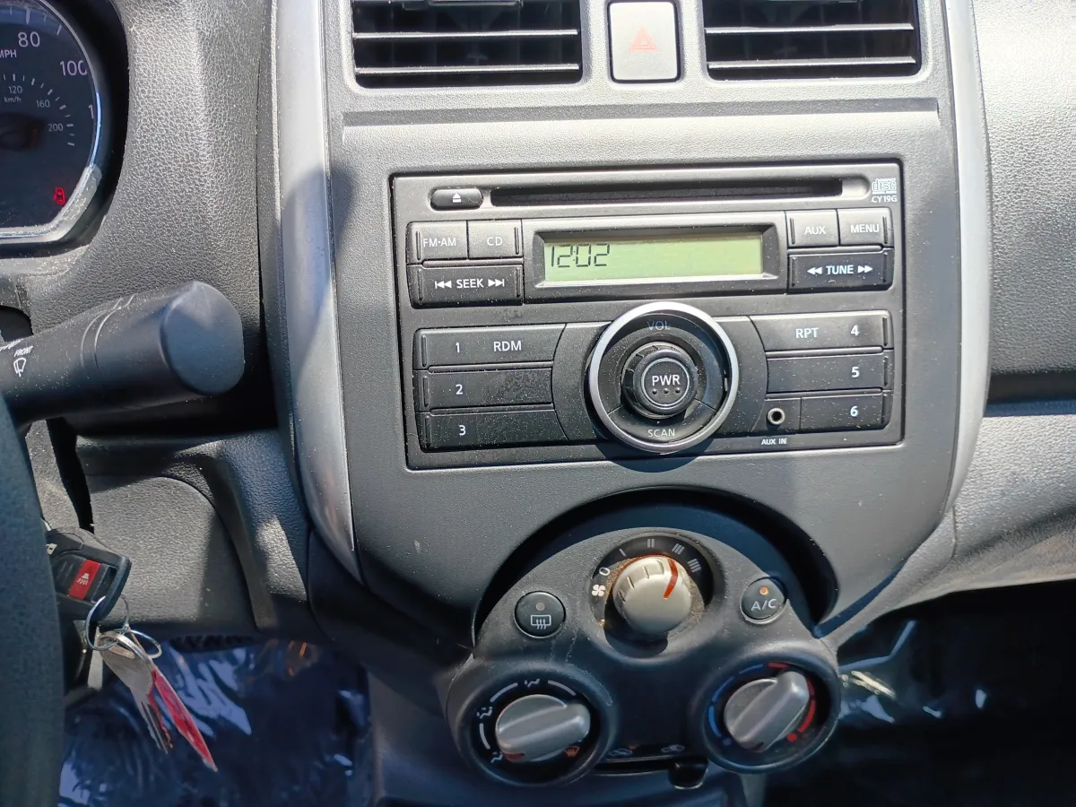 2013 Nissan Versa — image 8