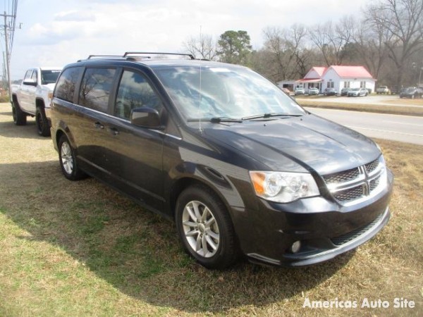 2019 Dodge Grand Caravan — image 2