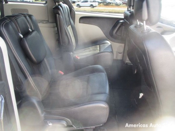 2019 Dodge Grand Caravan — image 4