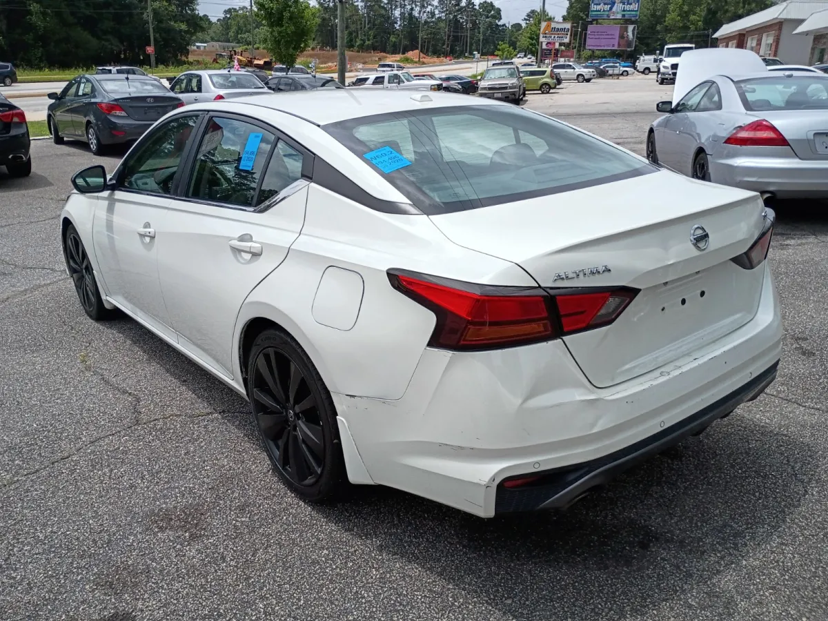 2020 Nissan Altima — image 3