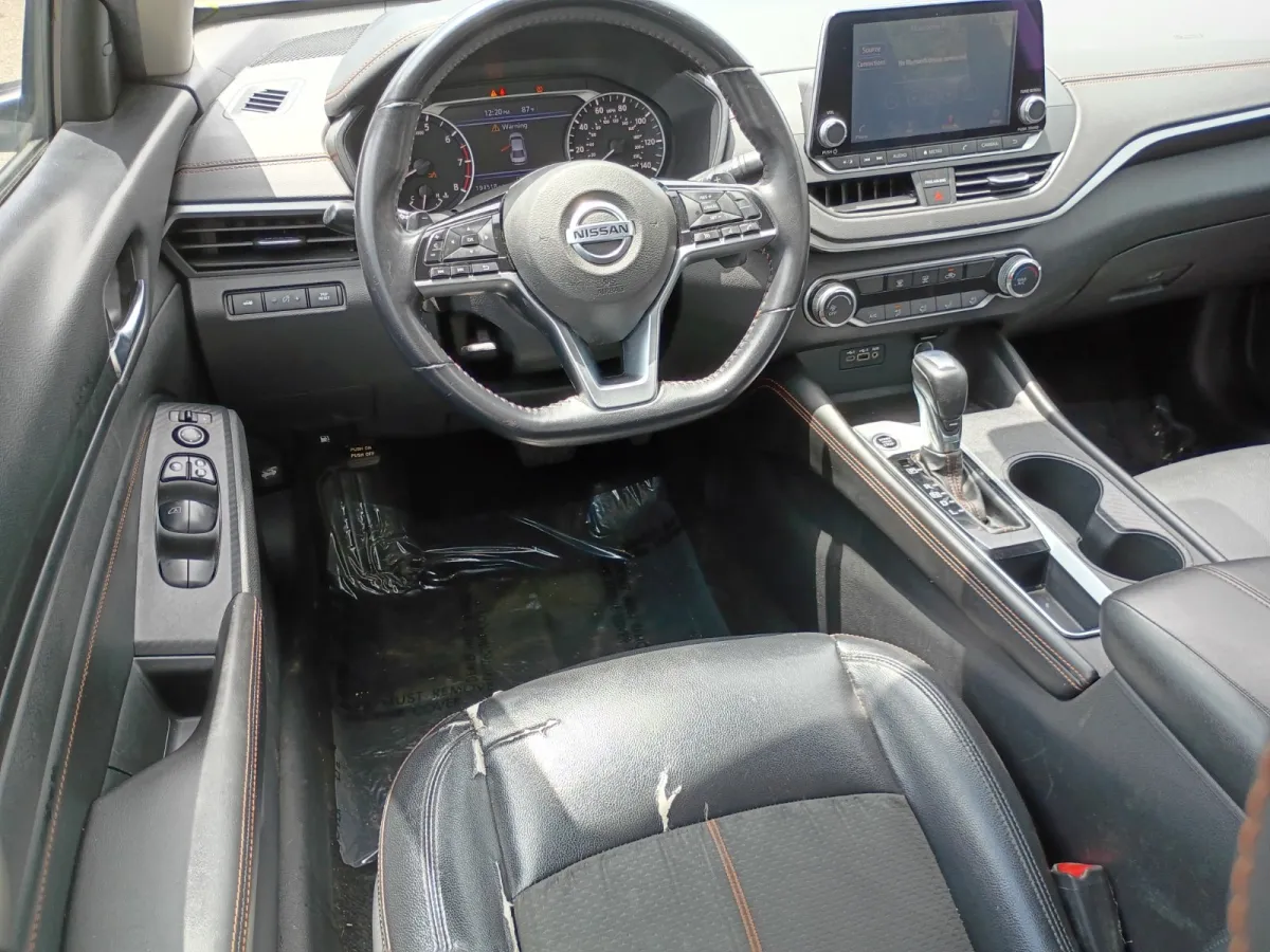 2020 Nissan Altima — image 4