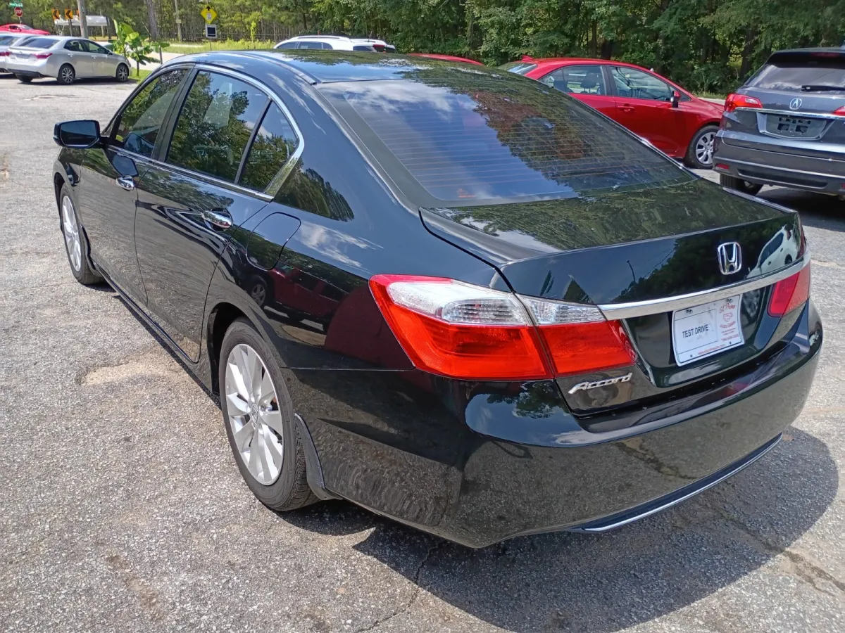 2015 Honda Accord — image 3