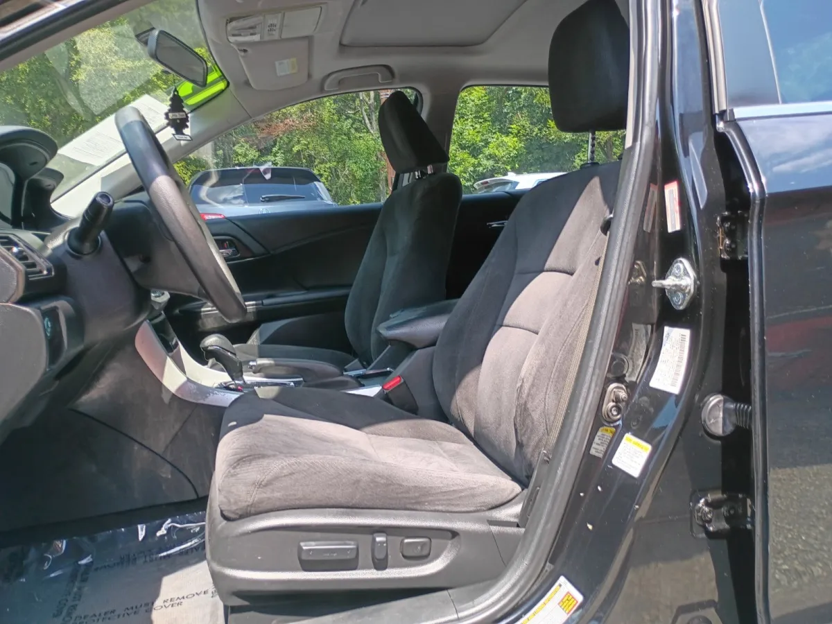 2015 Honda Accord — image 6