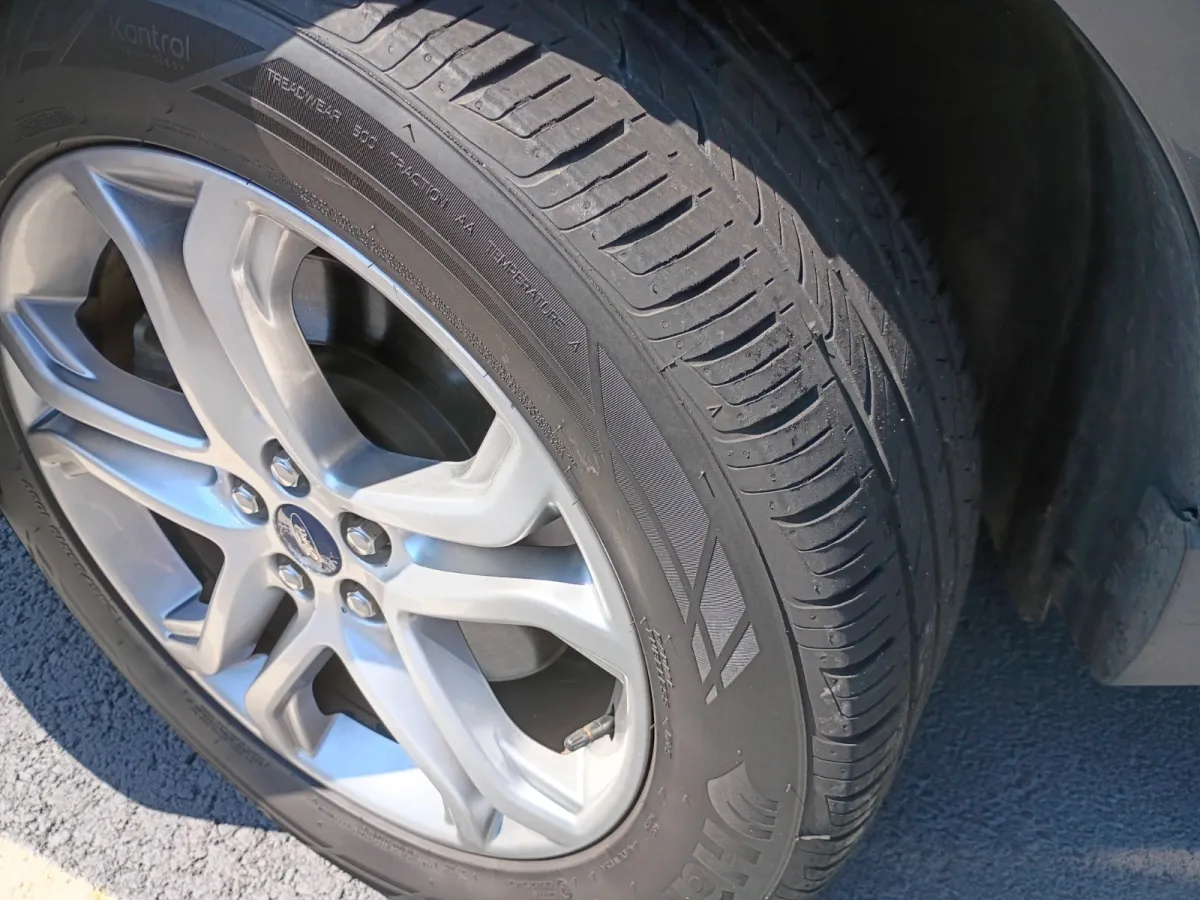 2016 Ford Edge — image 10