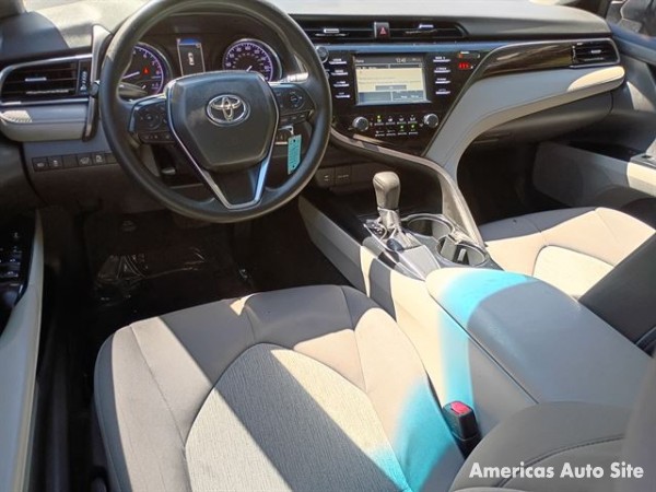 2019 Toyota Camry — image 4